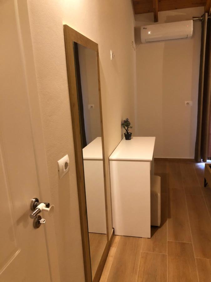 Amazing Familiar Apartments And Rooms ساراندا المظهر الخارجي الصورة