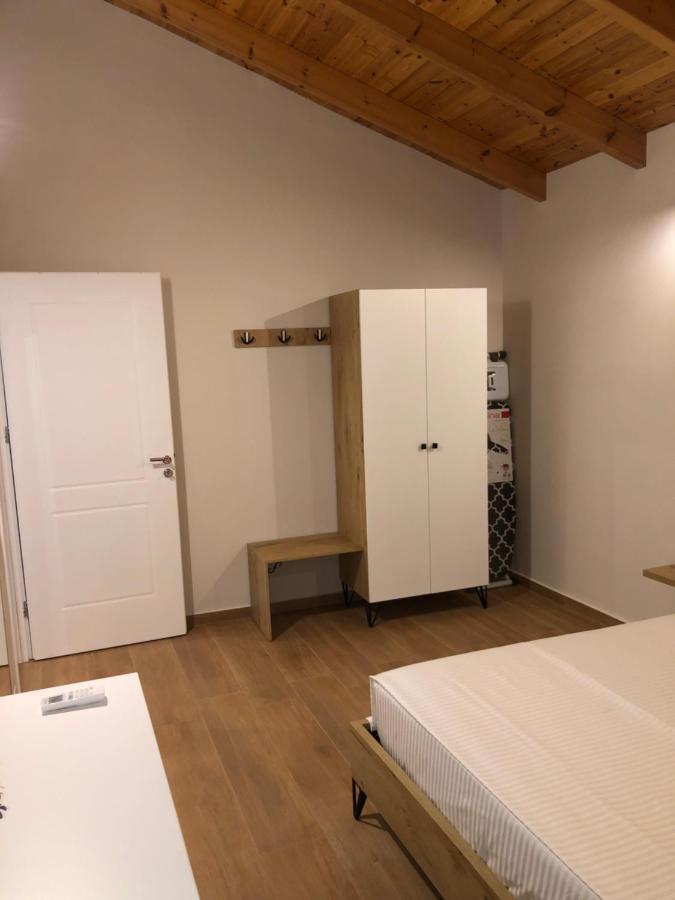 Amazing Familiar Apartments And Rooms ساراندا المظهر الخارجي الصورة