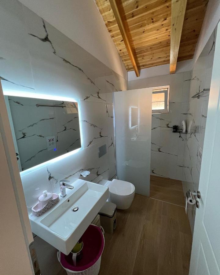 Amazing Familiar Apartments And Rooms ساراندا المظهر الخارجي الصورة