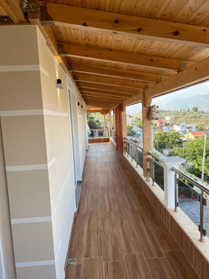 Amazing Familiar Apartments And Rooms ساراندا المظهر الخارجي الصورة