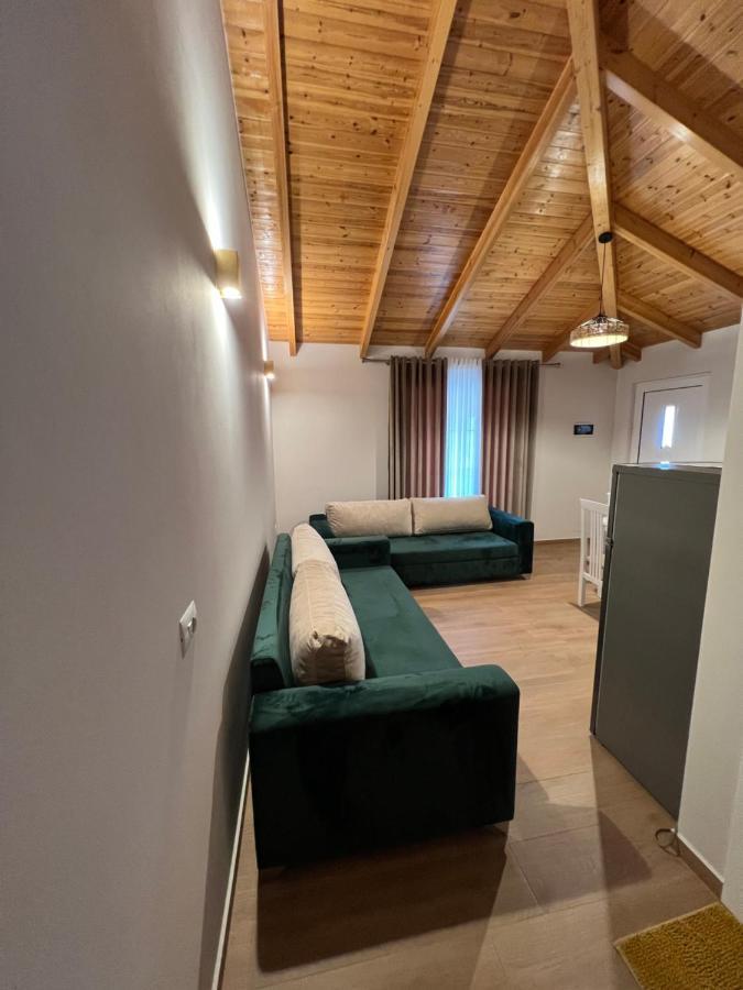 Amazing Familiar Apartments And Rooms ساراندا المظهر الخارجي الصورة