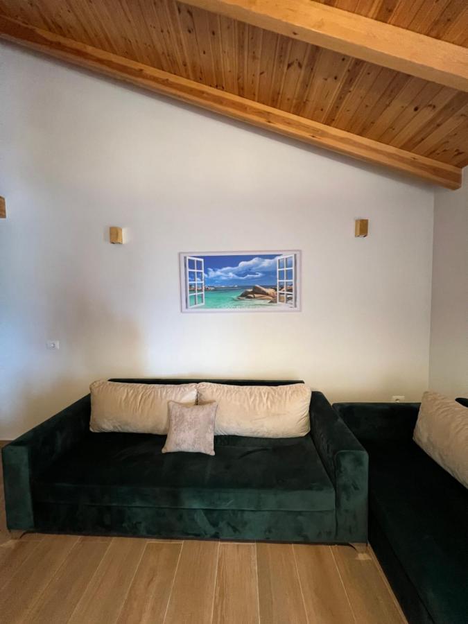 Amazing Familiar Apartments And Rooms ساراندا المظهر الخارجي الصورة