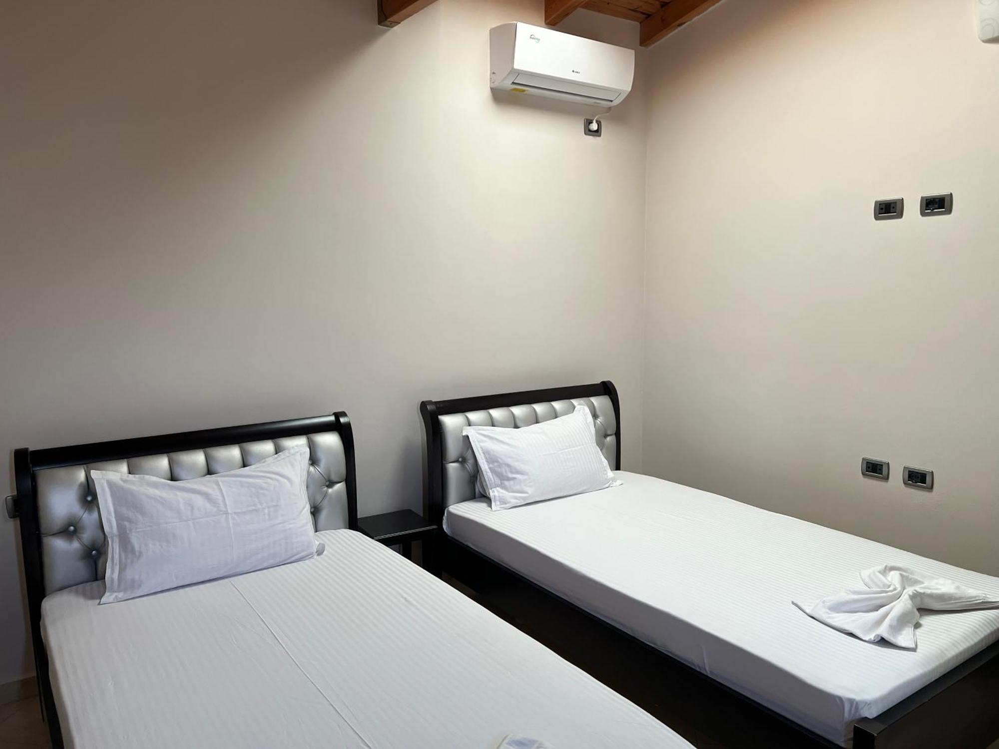 Amazing Familiar Apartments And Rooms ساراندا المظهر الخارجي الصورة