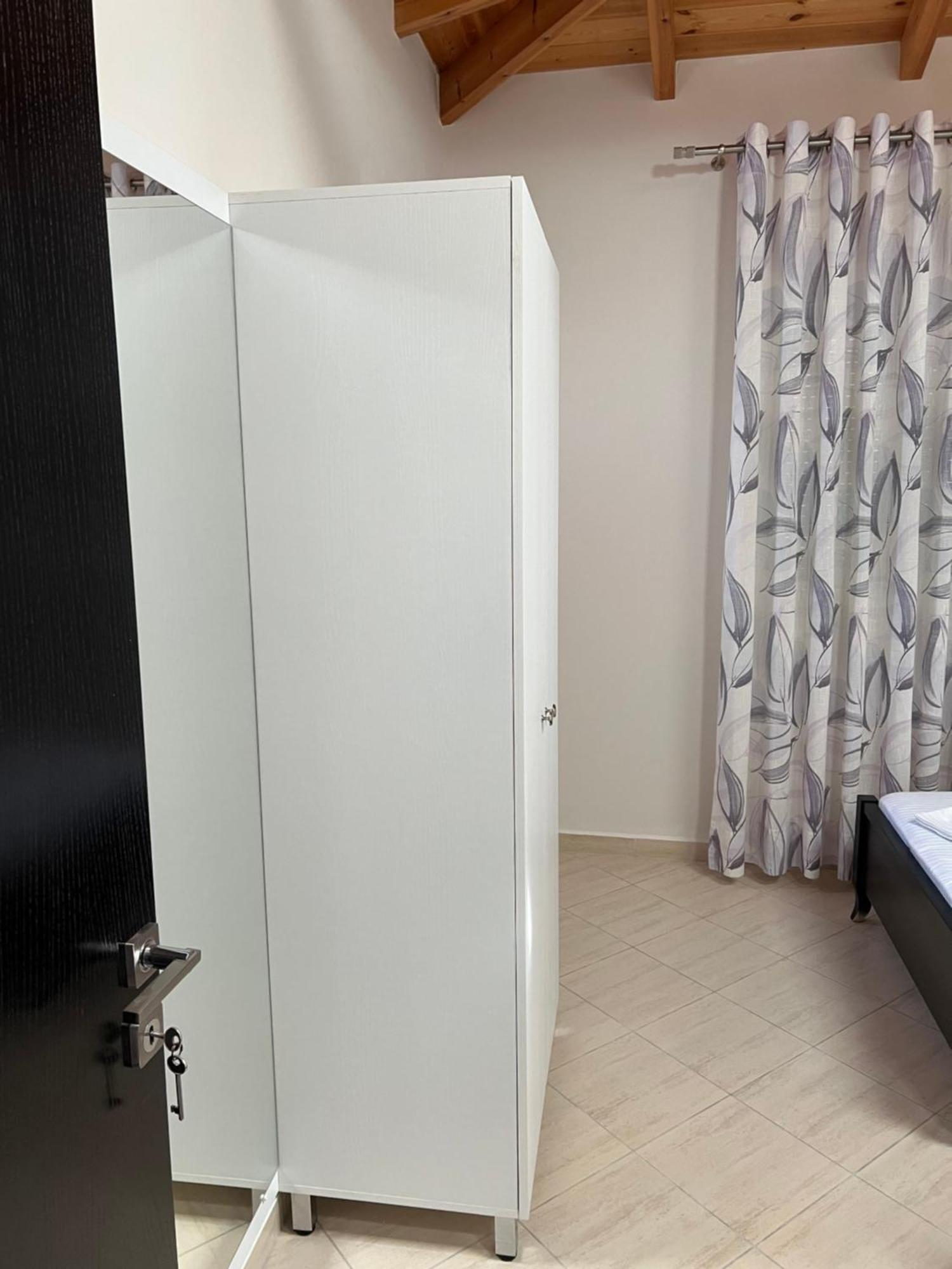 Amazing Familiar Apartments And Rooms ساراندا المظهر الخارجي الصورة