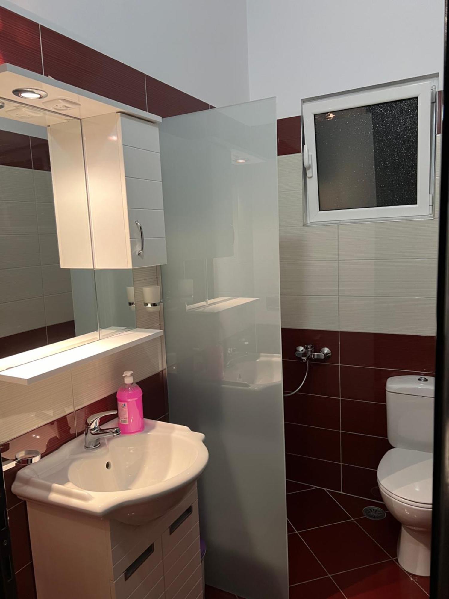 Amazing Familiar Apartments And Rooms ساراندا المظهر الخارجي الصورة
