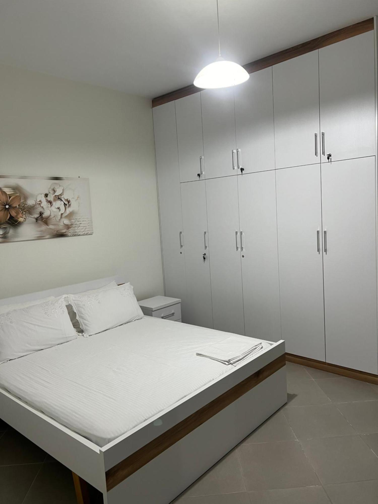 Amazing Familiar Apartments And Rooms ساراندا المظهر الخارجي الصورة