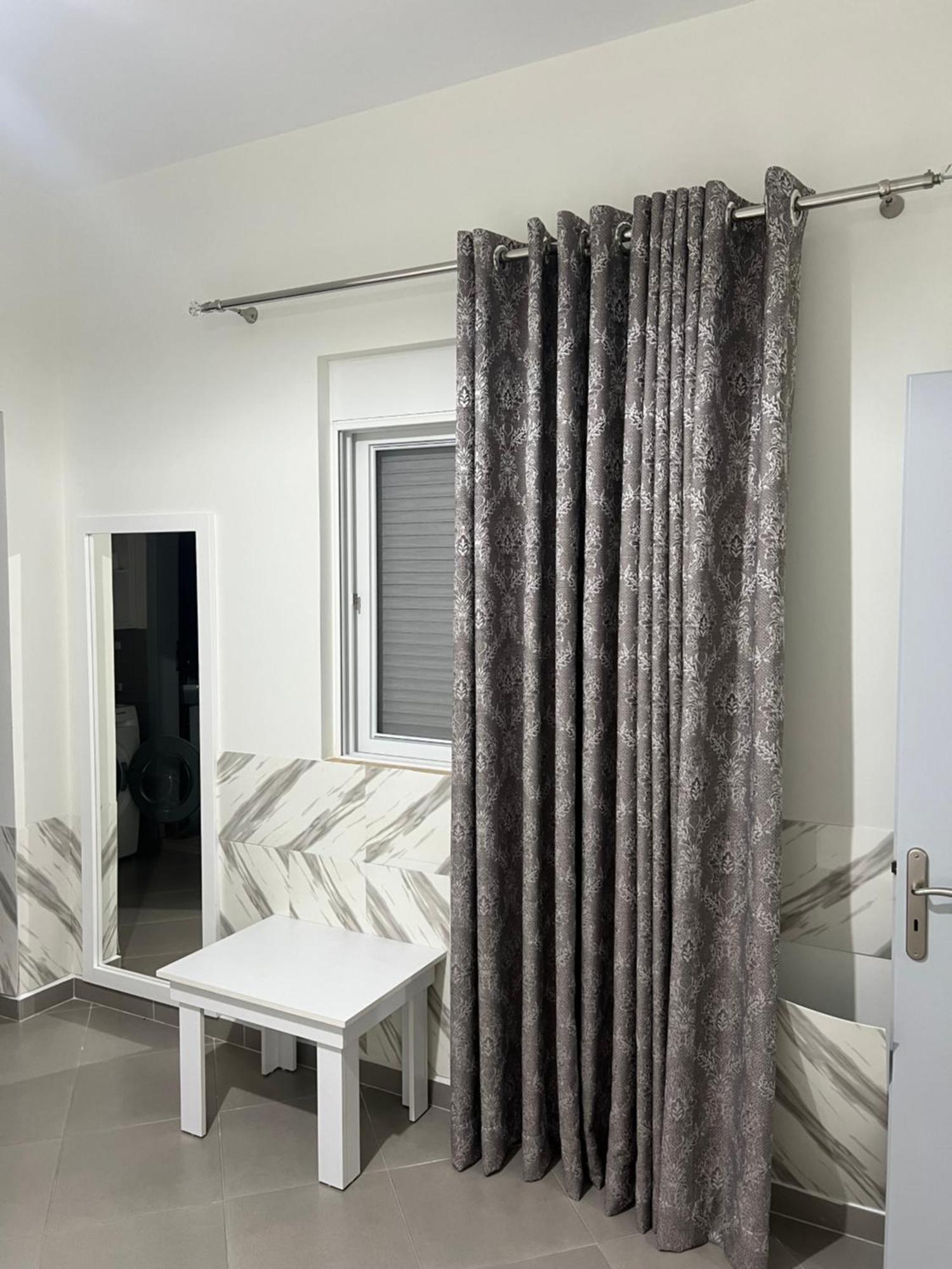 Amazing Familiar Apartments And Rooms ساراندا المظهر الخارجي الصورة